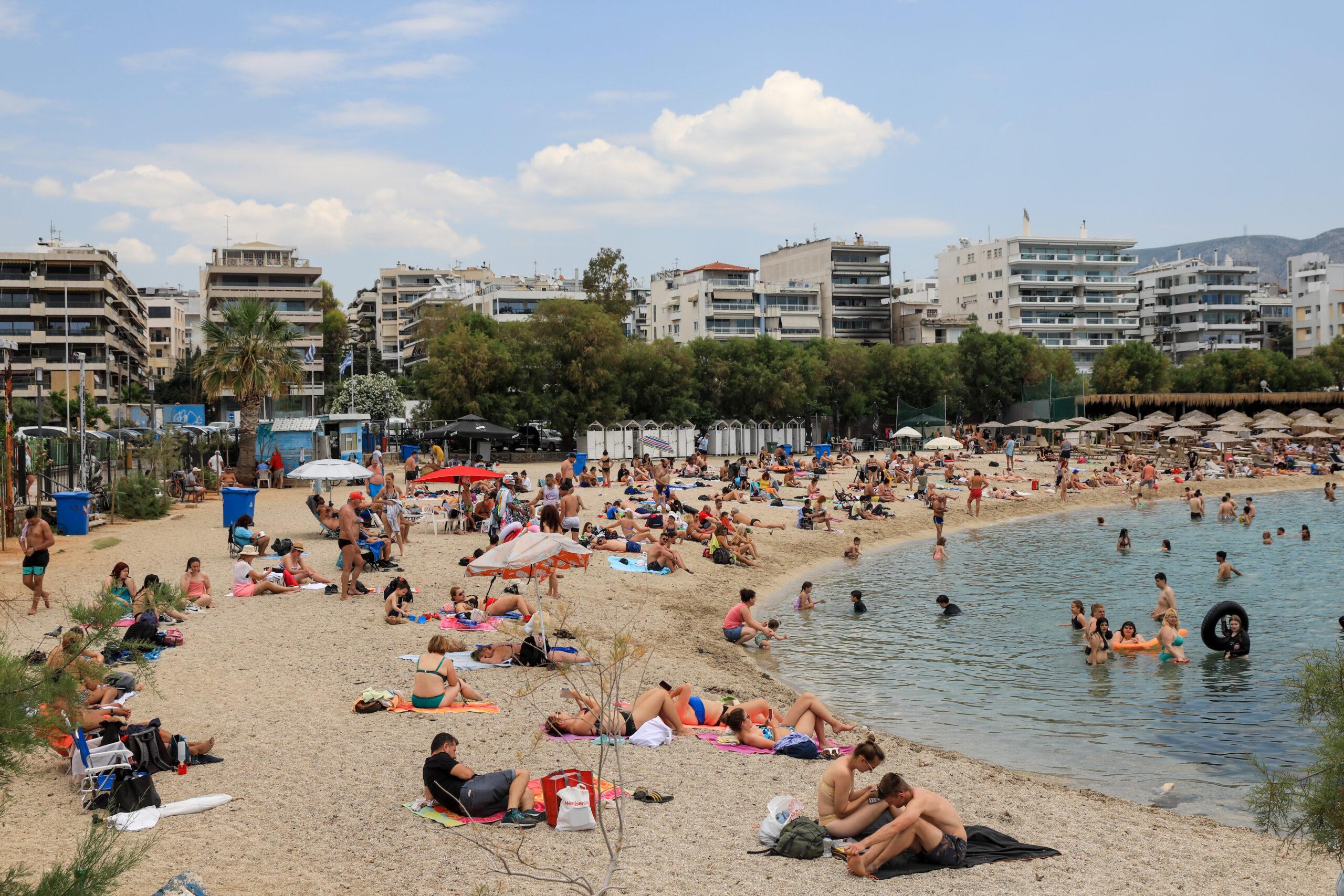 Καιρός Αγίου Πνεύματος: Καλοκαιρινές θερμοκρασίες με τοπικές καταιγίδες