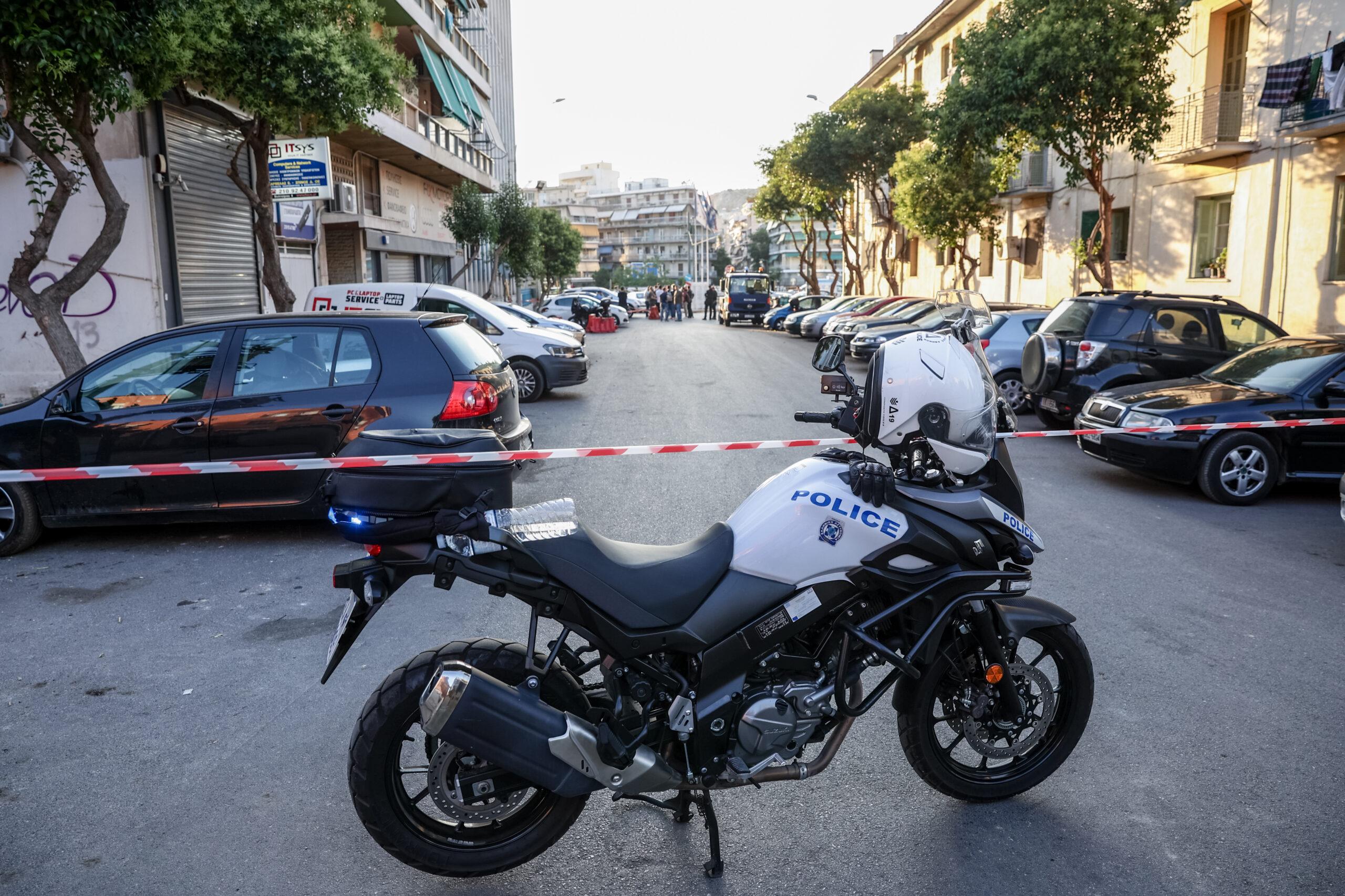 Θεσσαλονίκη: Άνδρας κρεμάστηκε με καλώδιο από το μπαλκόνι του διαμερίσματός του
