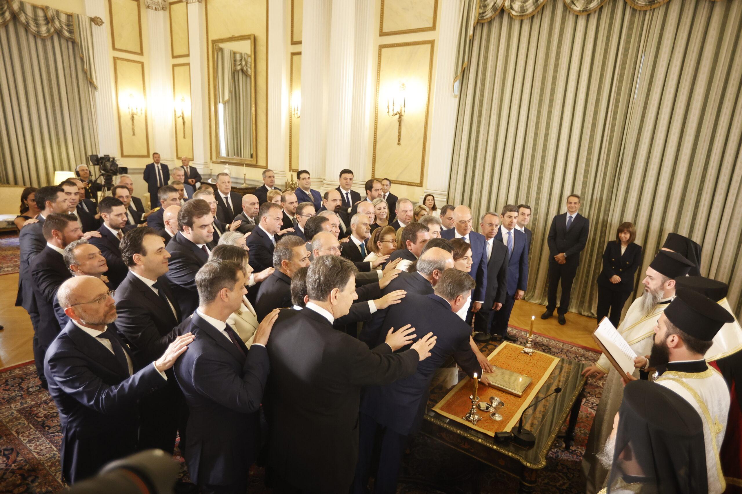 Η γυναικεία εκπροσώπηση στο Υπουργικό του Μητσοτάκη θέτει ποσοτικά και ποιοτικά ζητήματα