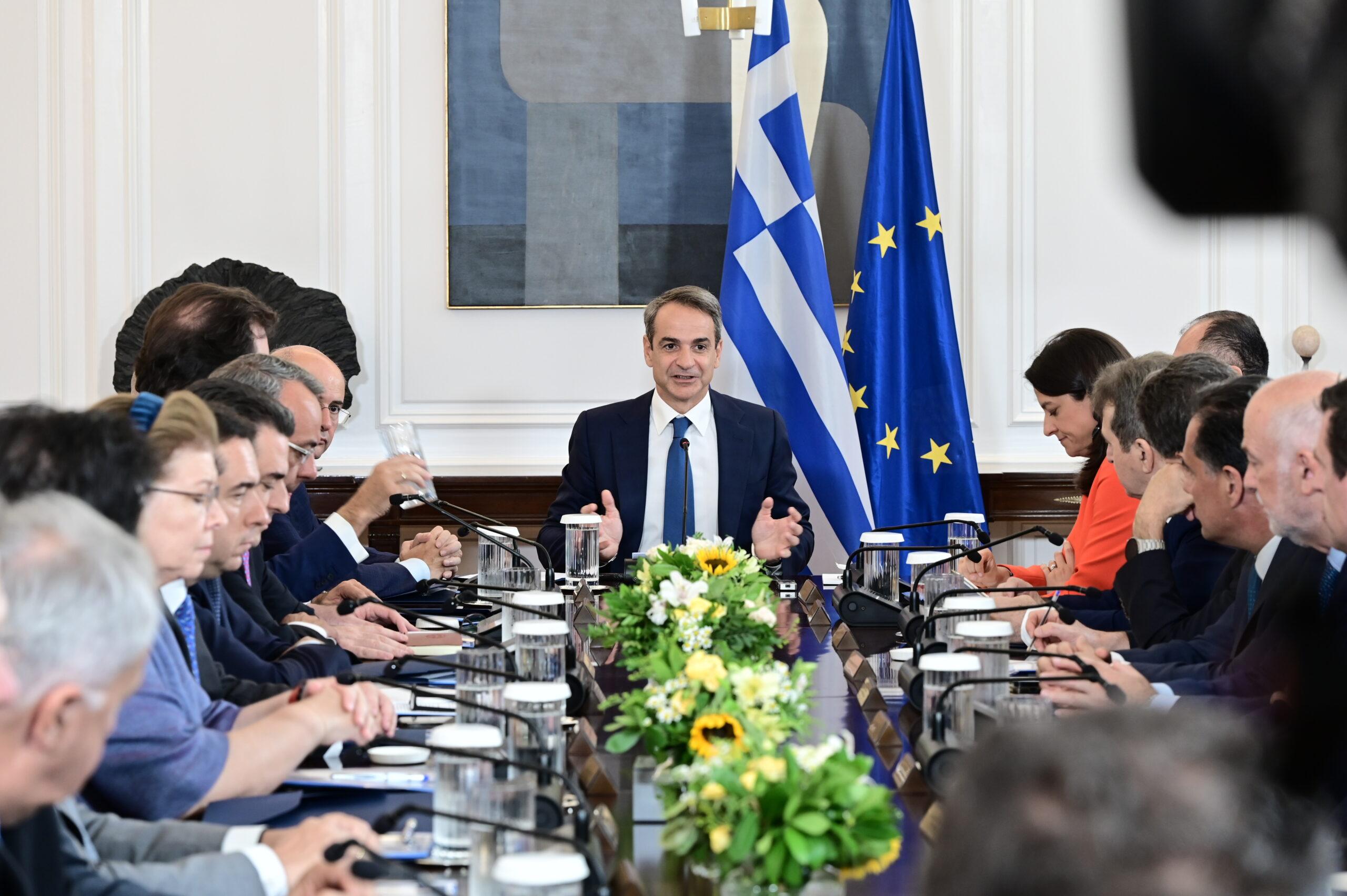 Η μεγάλη μάχη του Κυριάκου Μητσοτάκη με την καθημερινότητα