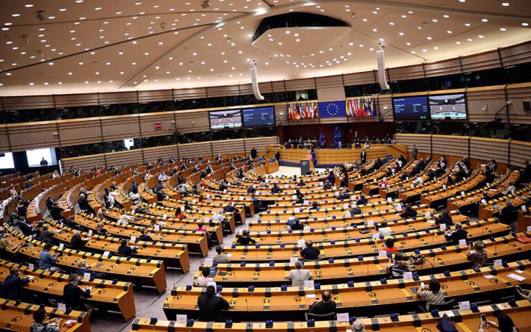Πολωνία: Επικρίνει το Ευρωκοινοβούλιο για το ψήφισμα σχετικά με την ανάληψη της προεδρίας της ΕΕ