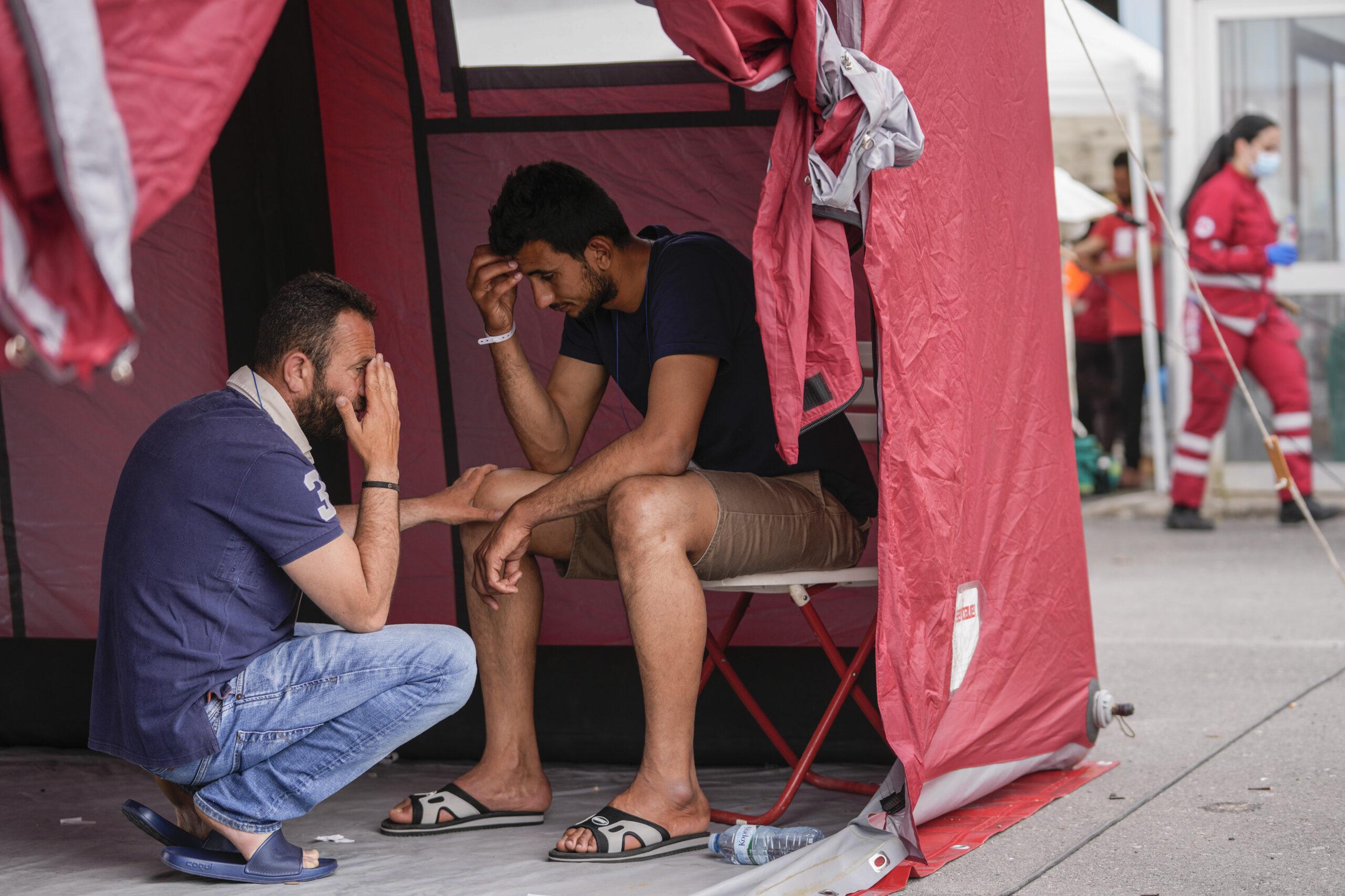 Η Ιταλική Ακτοφυλακή διέσωσε 96 άτομα εν μέσω επικίνδυνων καιρικών συνθηκών