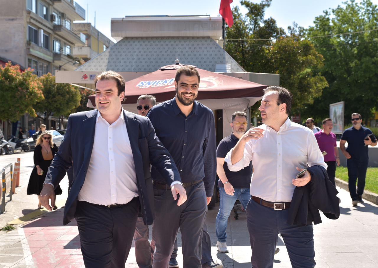 Στα Τρίκαλα Κυριάκος Πιερρακάκης και Παύλος Μαρινάκης