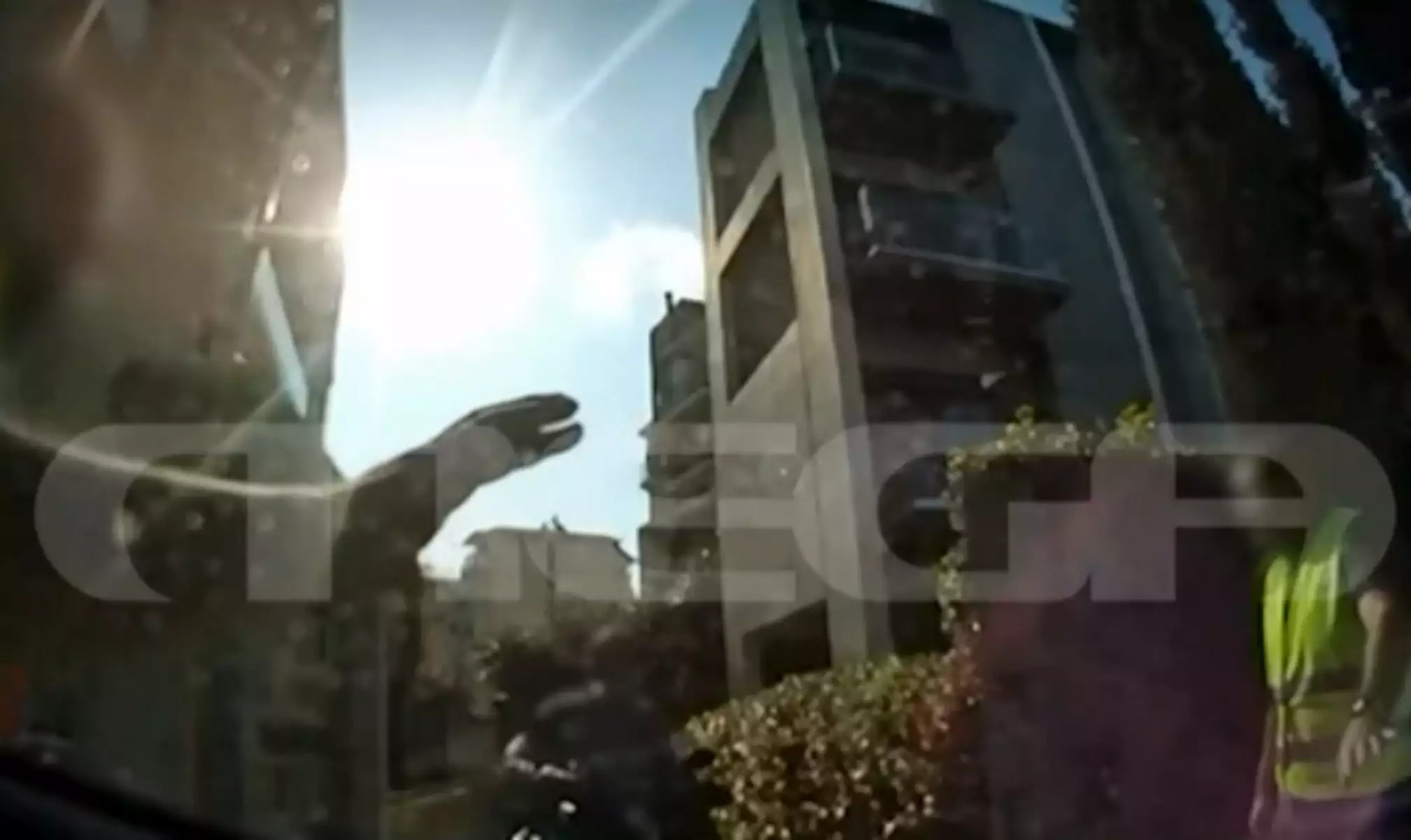 Γλυφάδα: Καρέ – καρέ η στιγμή της σύλληψης του τραπεζίτη της μαφίας των ναρκωτικών (ΒΙΝΤΕΟ)