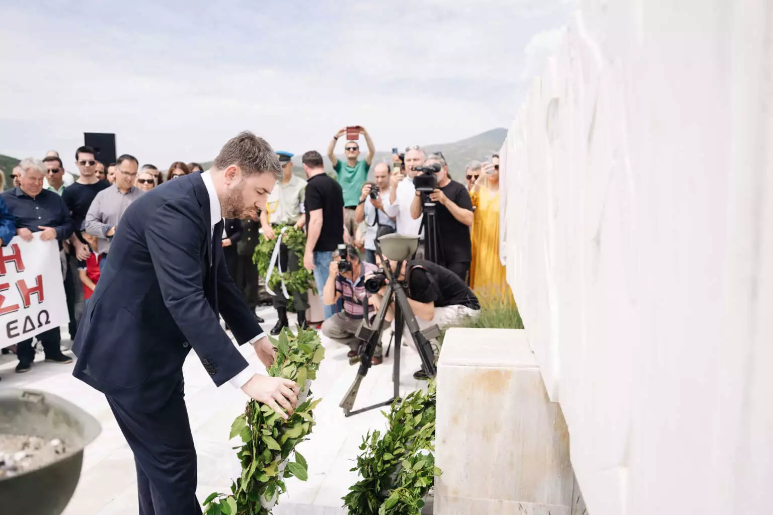 Ανδρουλάκης: Έχουμε χρέος να διεκδικήσουμε τις γερμανικές επανορθώσεις