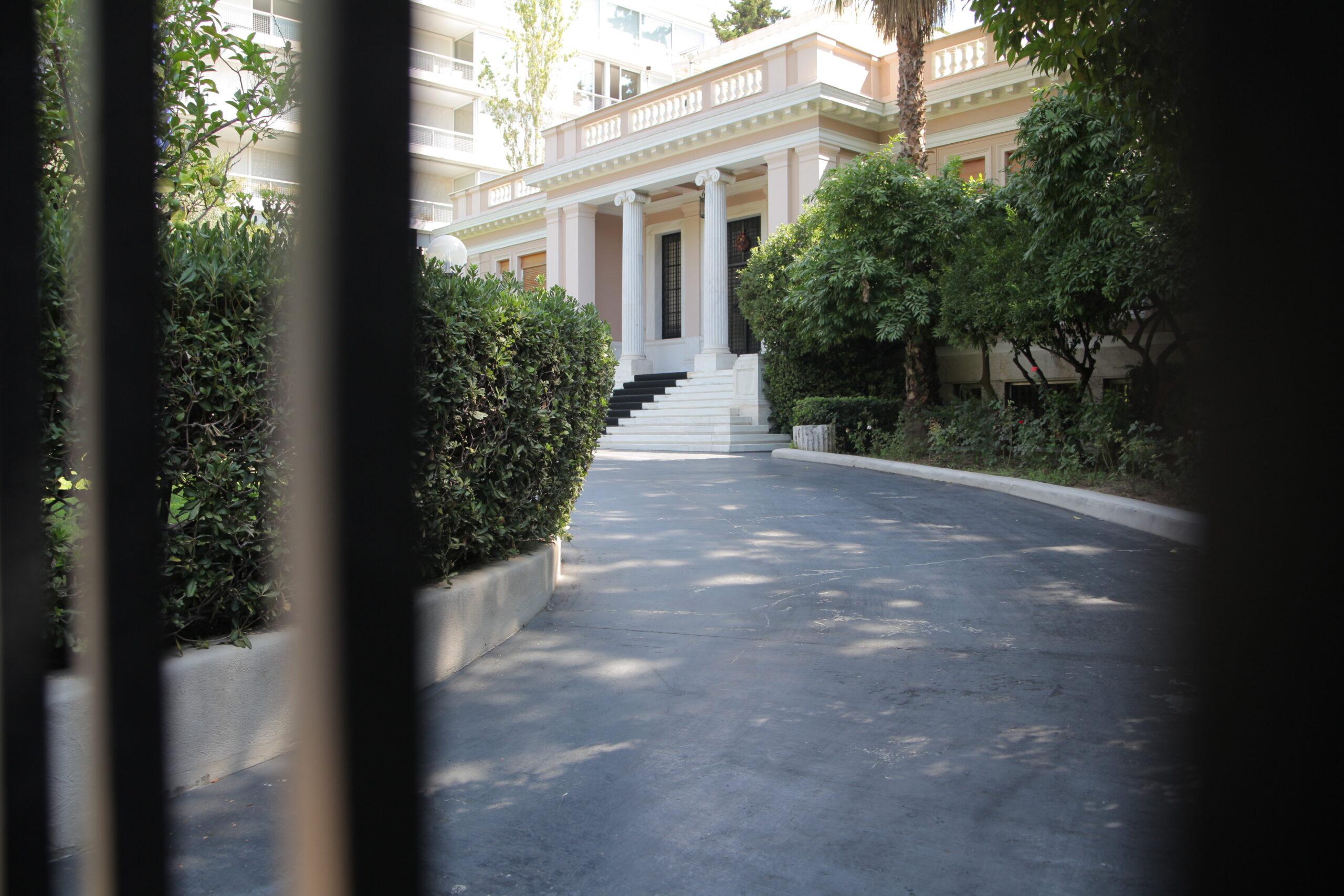 Έκτακτη συνάντηση Τσίπρα με τον υπηρεσιακό πρωθυπουργό Ι. Σαρμά στον απόηχο της αντιπαράθεσης για τη Ροδόπη