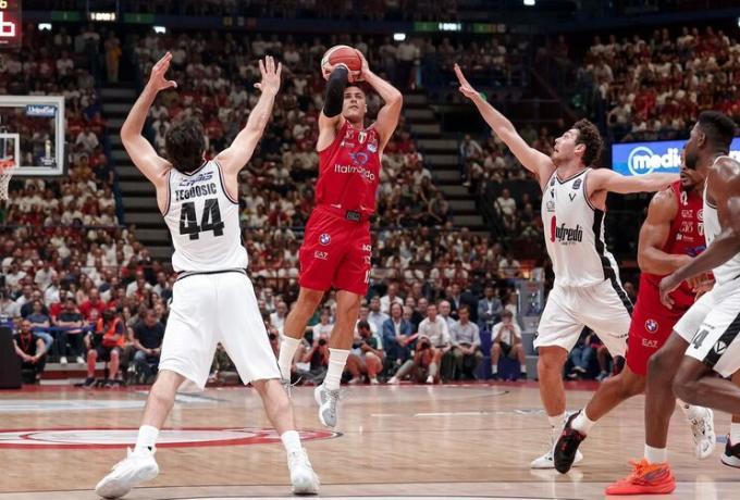 Αρμάνι Μιλάνο: Χειρουργήθηκε ο Μπαρόν