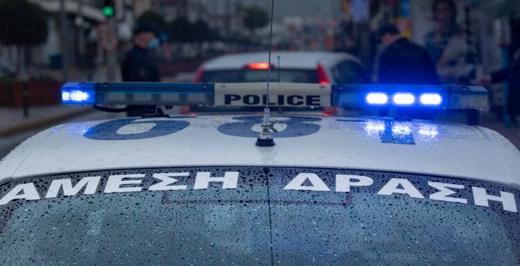 Βόλος: 82χρονος οδηγός μέθυσε και «μπούκαρε» με το αυτοκίνητο στο παζάρι του Αλμυρού