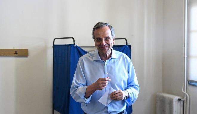 Ψήφισε στην Πύλο ο Αντώνης Σαμαράς