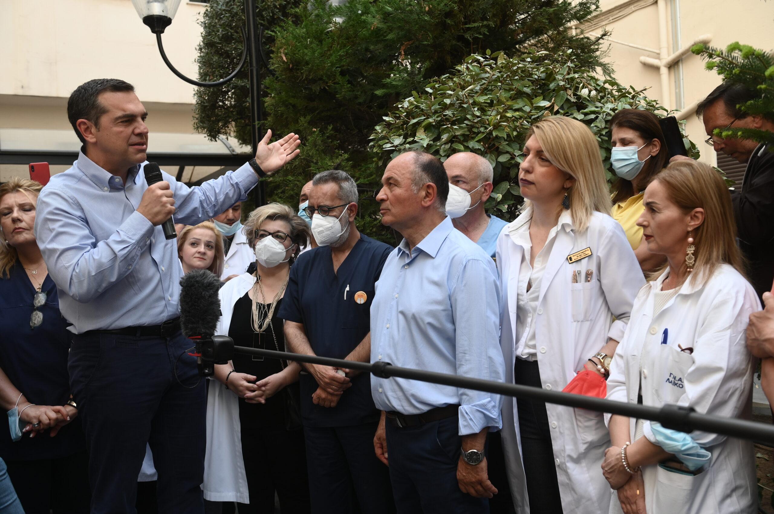 Τσίπρας από “Λαϊκό”: Βιώνουμε μέρες κατάρρευσης του ΕΣΥ