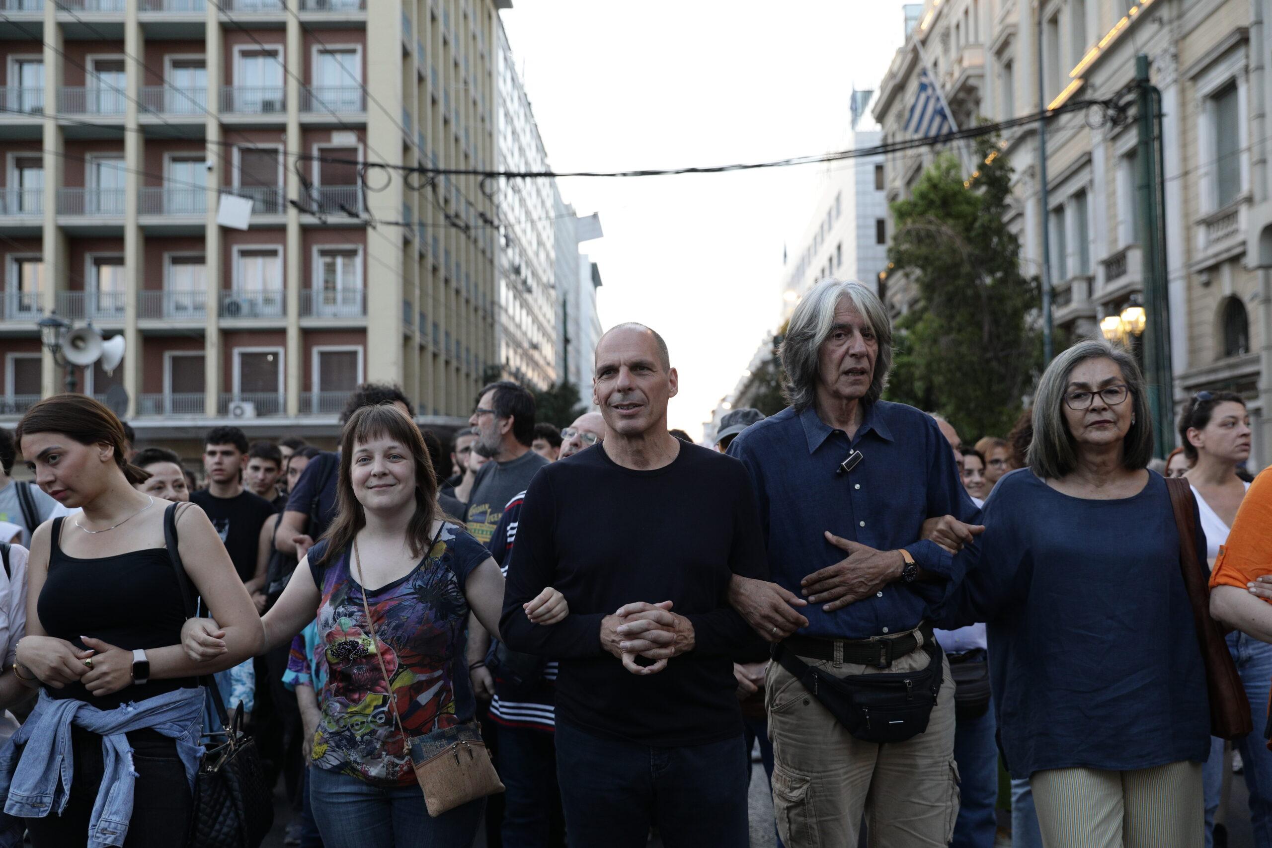 Γ. Βαρουφάκης: Δεν είναι δυνατόν να υποστηρίζεις φράχτη και ταυτόχρονα σήμερα να θρηνείς