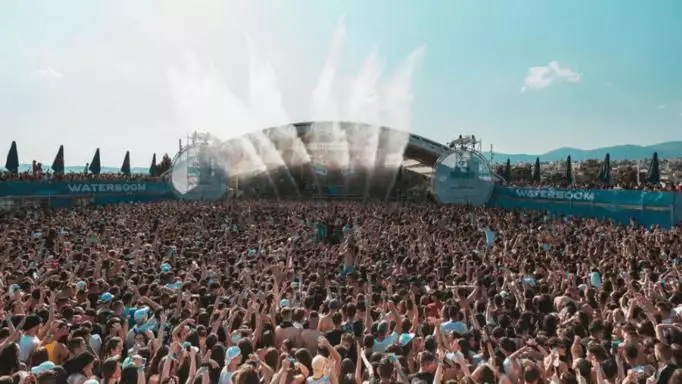 Waterboom: Η επίσημη ανακοίνωση της διοργάνωσης μετά τις εικόνες χάους και τα δακρυγόνα