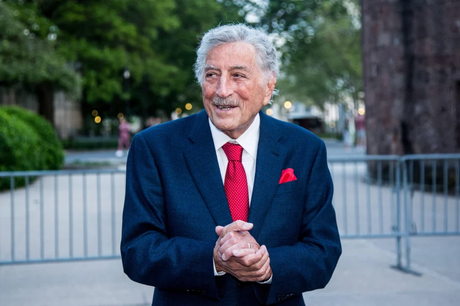 Πέθανε ο θρυλικός τραγουδιστής Tony Bennett