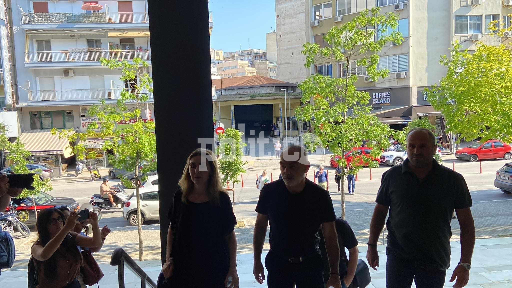 Δίκη για την δολοφονία του Άλκη: Έφτασαν στα δικαστήρια οι γονείς του άτυχου νέου (ΦΩΤΟ)