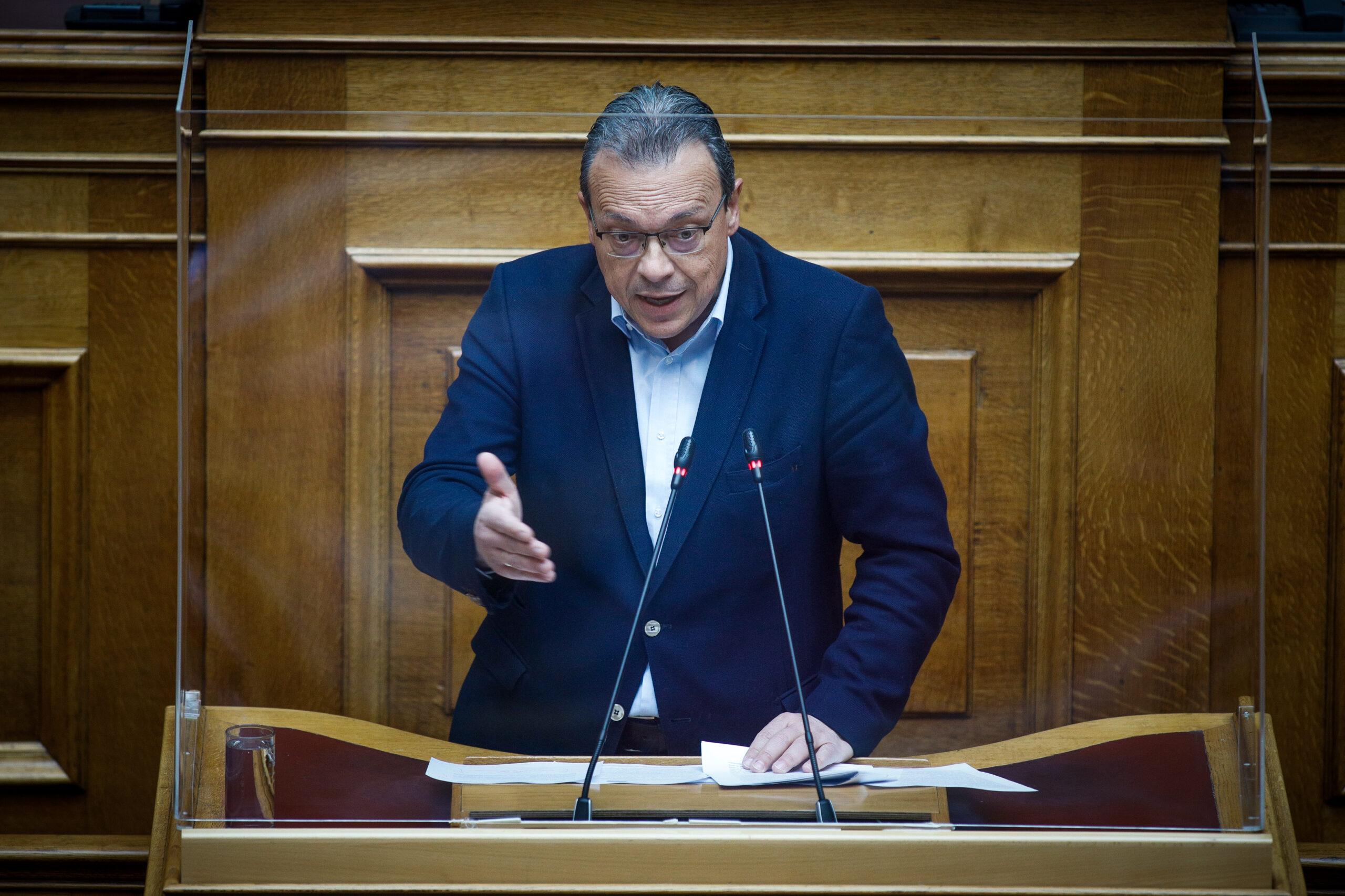 Φάμελλος προς Βορίδη: «Είστε ένα δυστύχημα Δημοκρατίας»