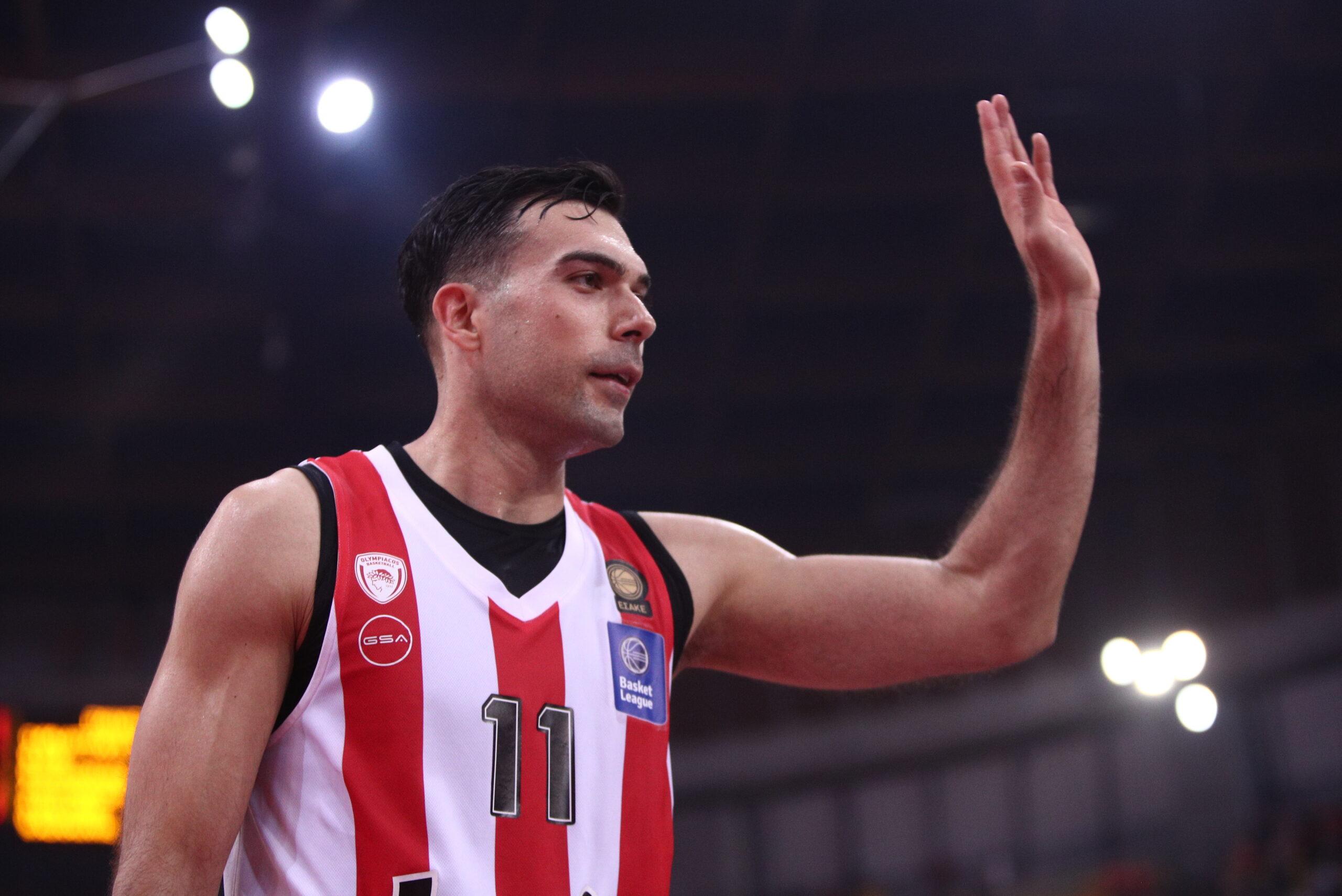 Τέλος ο Σλούκας από τον Ολυμπιακό