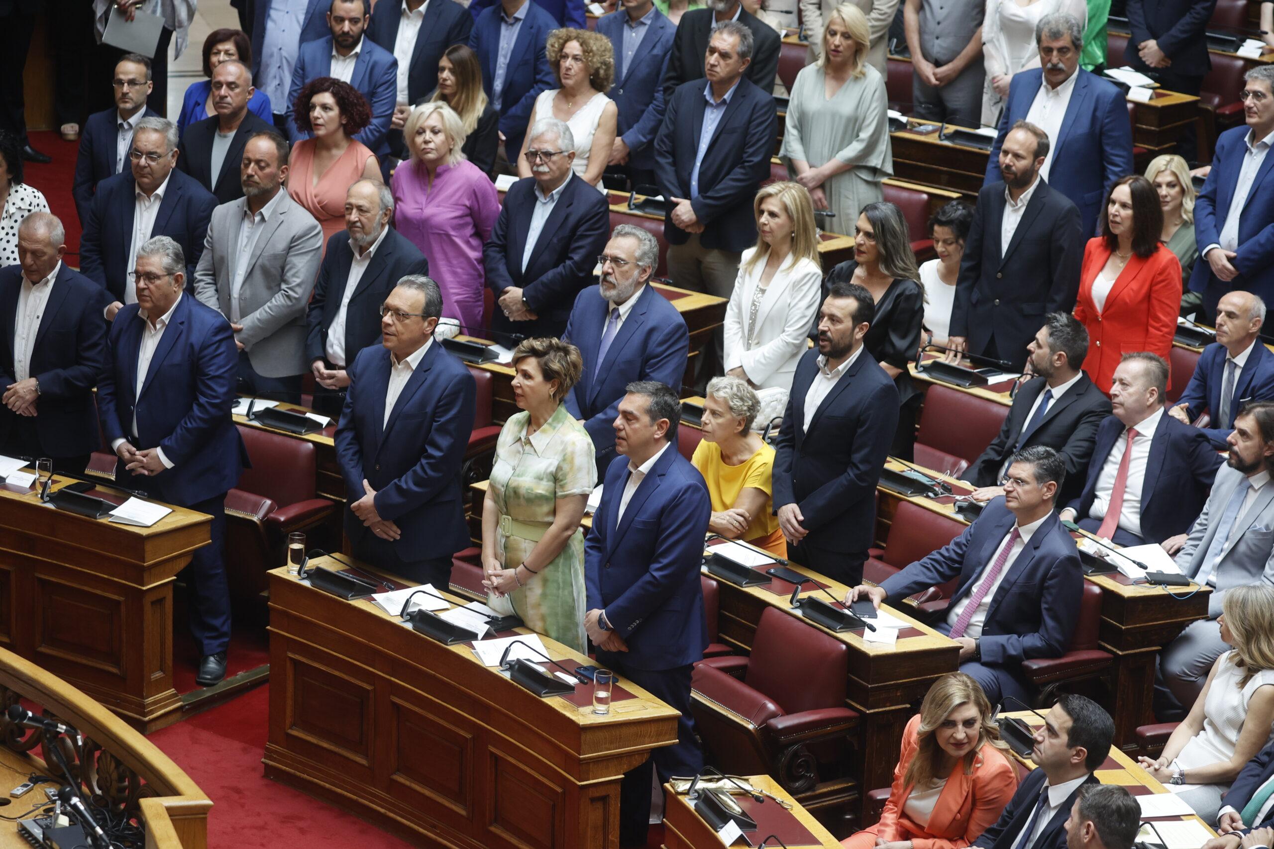 ΣΥΡΙΖΑ: Να φύγουν οι Σπαρτιάτες από πίσω μας – Πήρε τον λόγο ο Αλέξης Τσίπρας