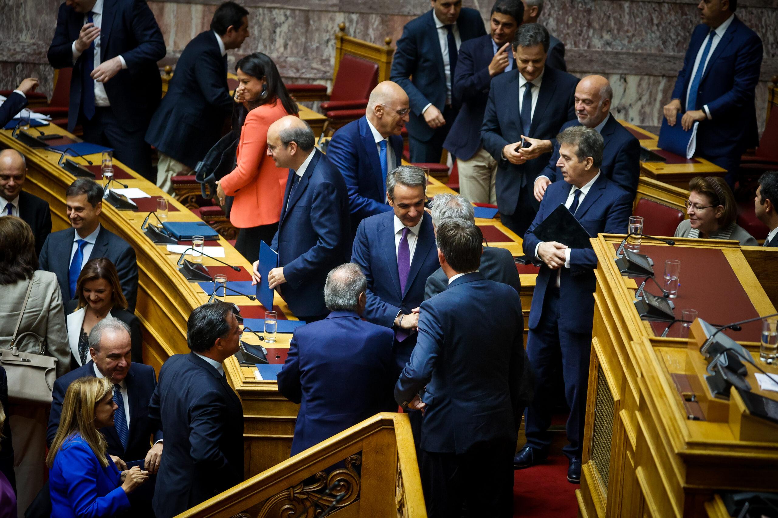 Ψήφος απόδημων Ελλήνων: Κατατέθηκε στη Βουλή το σχετικό νομοσχέδιο