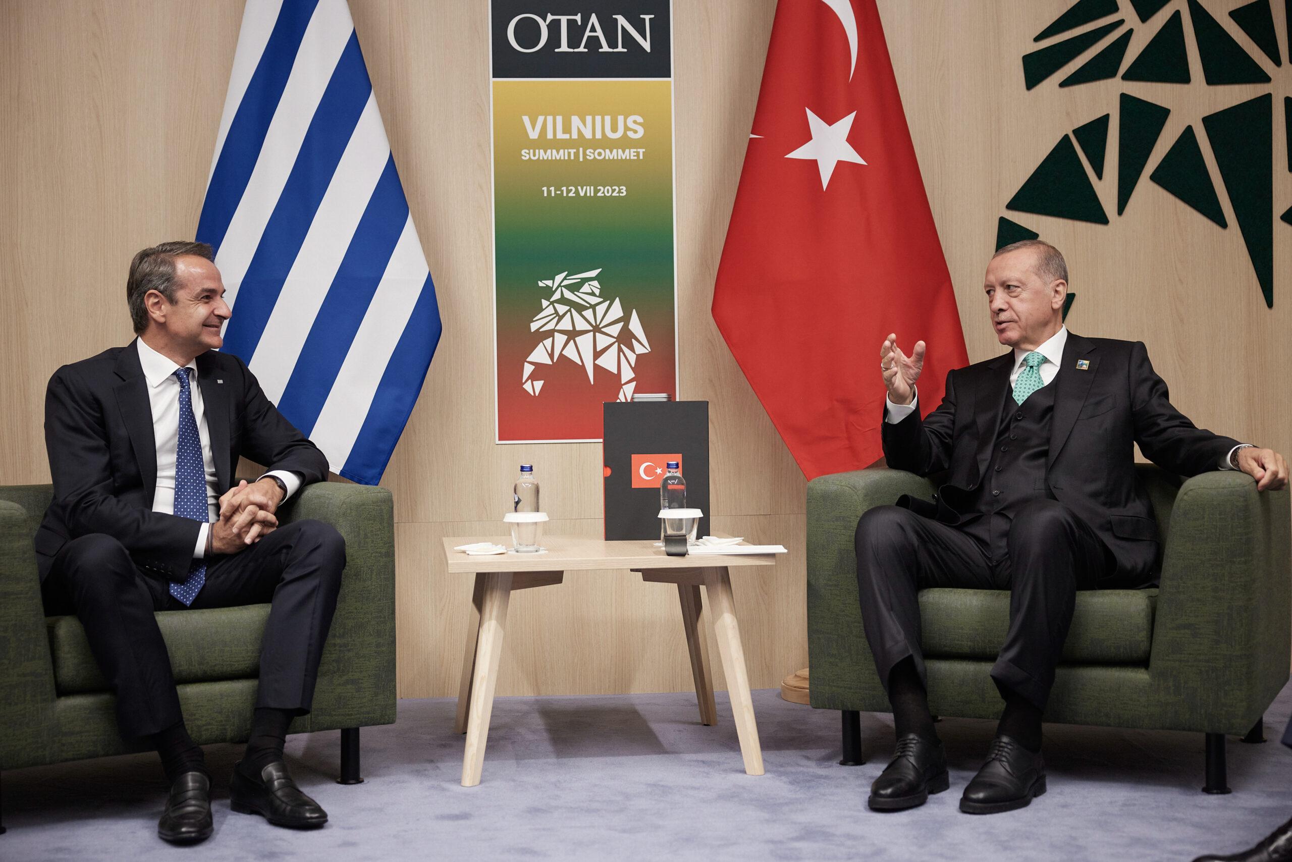Συνάντηση Μητσοτάκη – Ερντογάν: Συνομιλία διάρκειας μίας ώρας ανάμεσα στους δύο ηγέτες