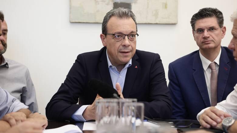 Επικοινωνία Φάμελλου – Κικίλια για τις πυρκαγιές στη Ρόδο