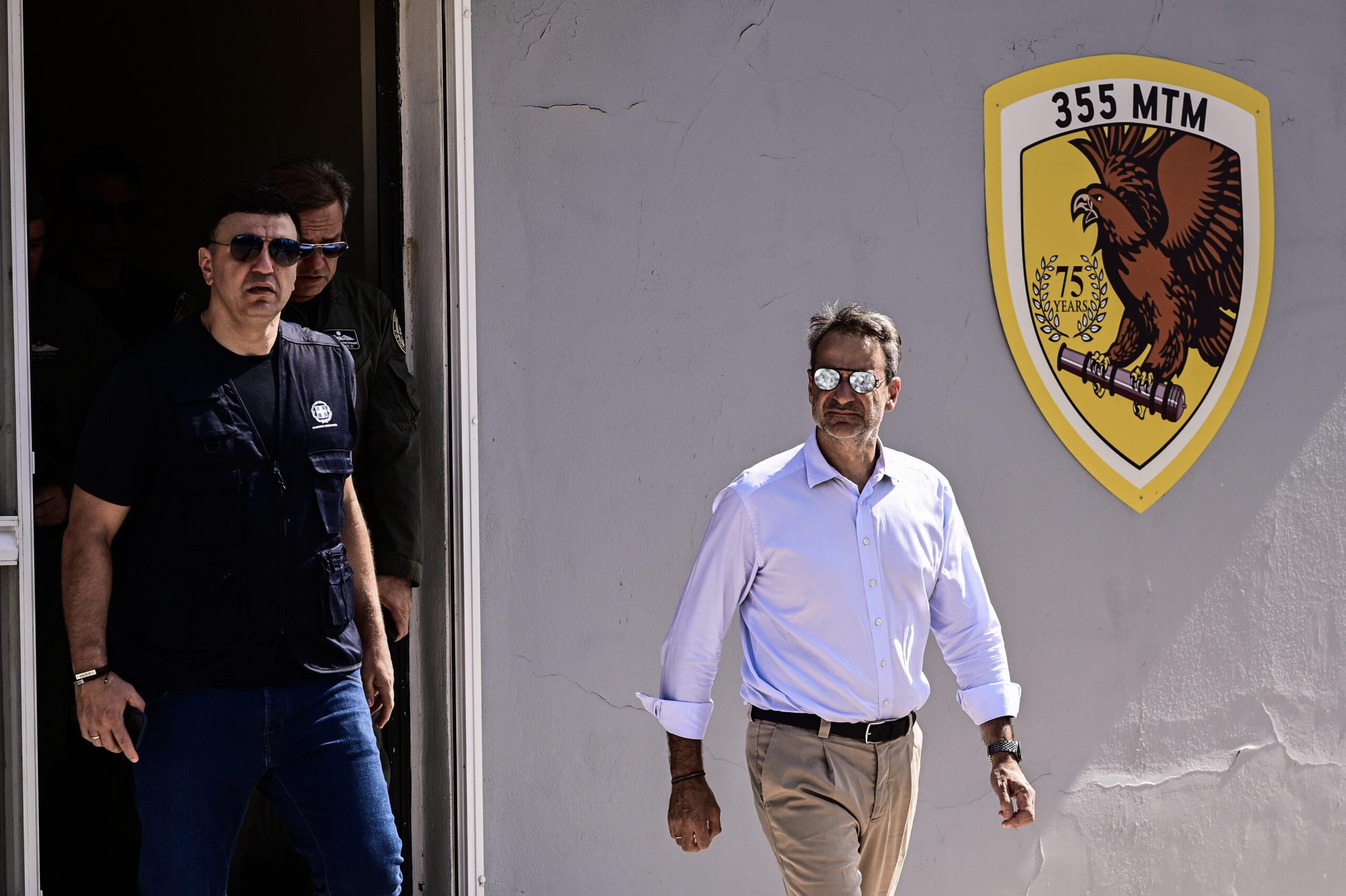 Μητσοτάκης από στρατιωτικό αεροδρόμιο Ελευσίνας: Nα αποκτήσουμε το συντομότερο δυνατόν καινούργια Canadair