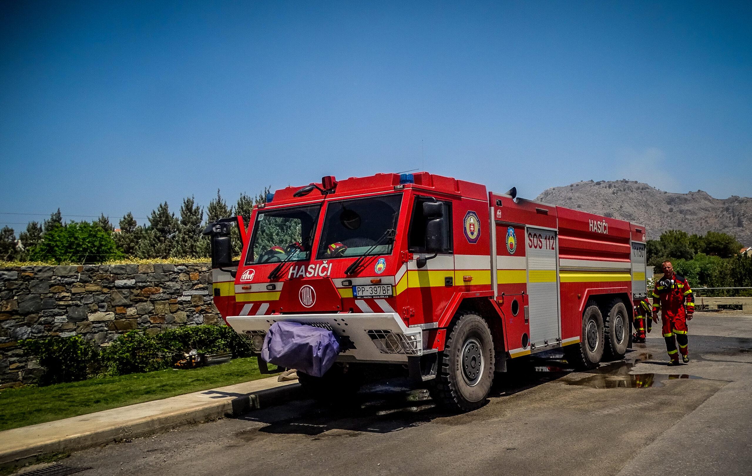 Αττική: Κάηκε εμπορικό κατάστημα στην Αργυρούπολη