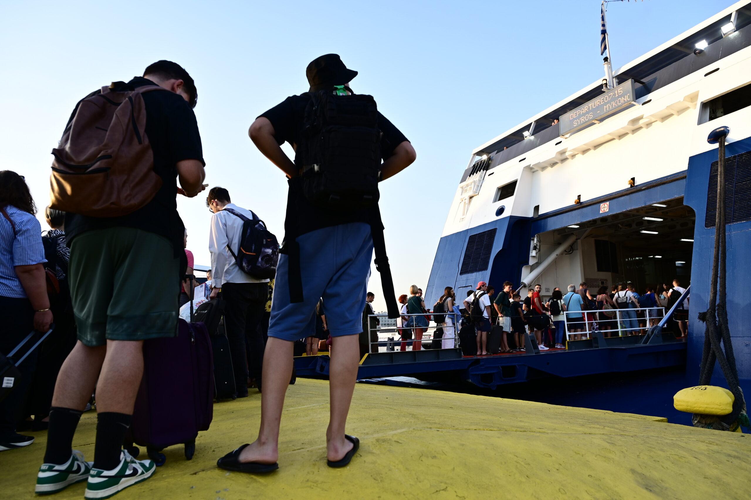 Κορυφώνεται η κίνηση στα λιμάνια της Αττικής ενόψει της εορτής του Δεκαπενταύγουστου