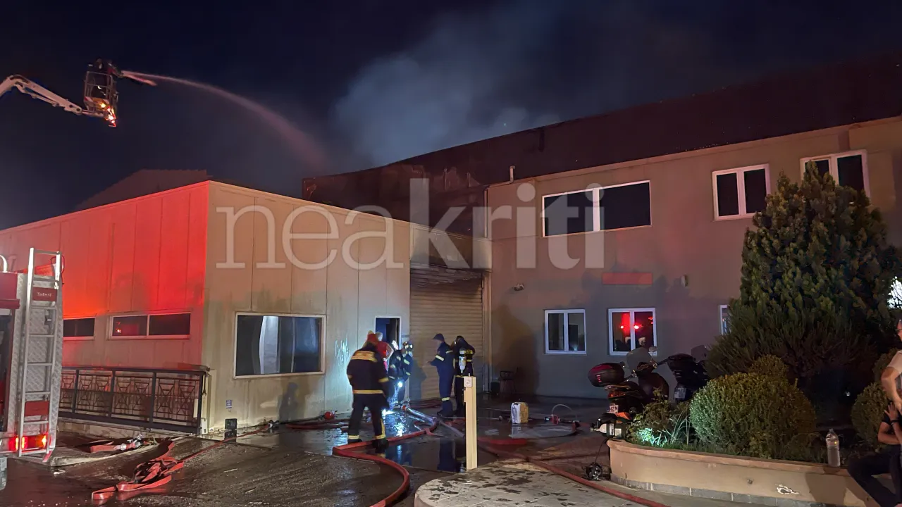 Κρήτη: Φωτιά στις εγκαταστάσεις του ομίλου «ΚΡΗΤΗ TV»