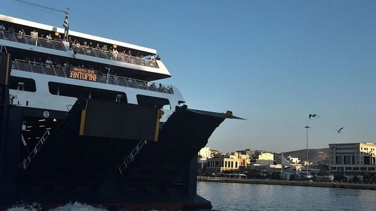 Μηχανική βλάβη σε πλοίο που έκανε το Ηράκλειο – Πειραιάς