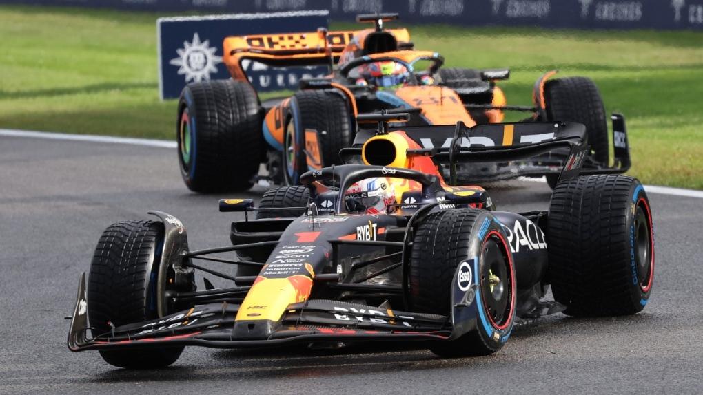 F1: Ο Φερστάπεν κέρδισε το σπριντ μετά την καταρρακτώδη βροχή