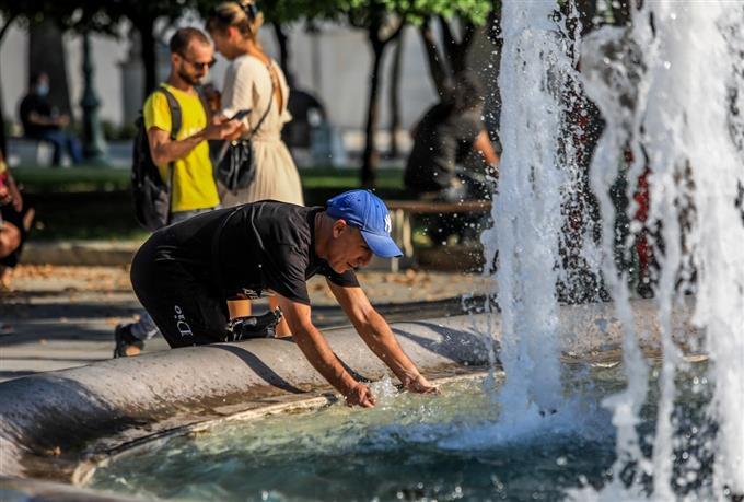 Καύσωνας (23/7): Πώς θα κινηθεί η θερμή μάζα τις επόμενες ώρες