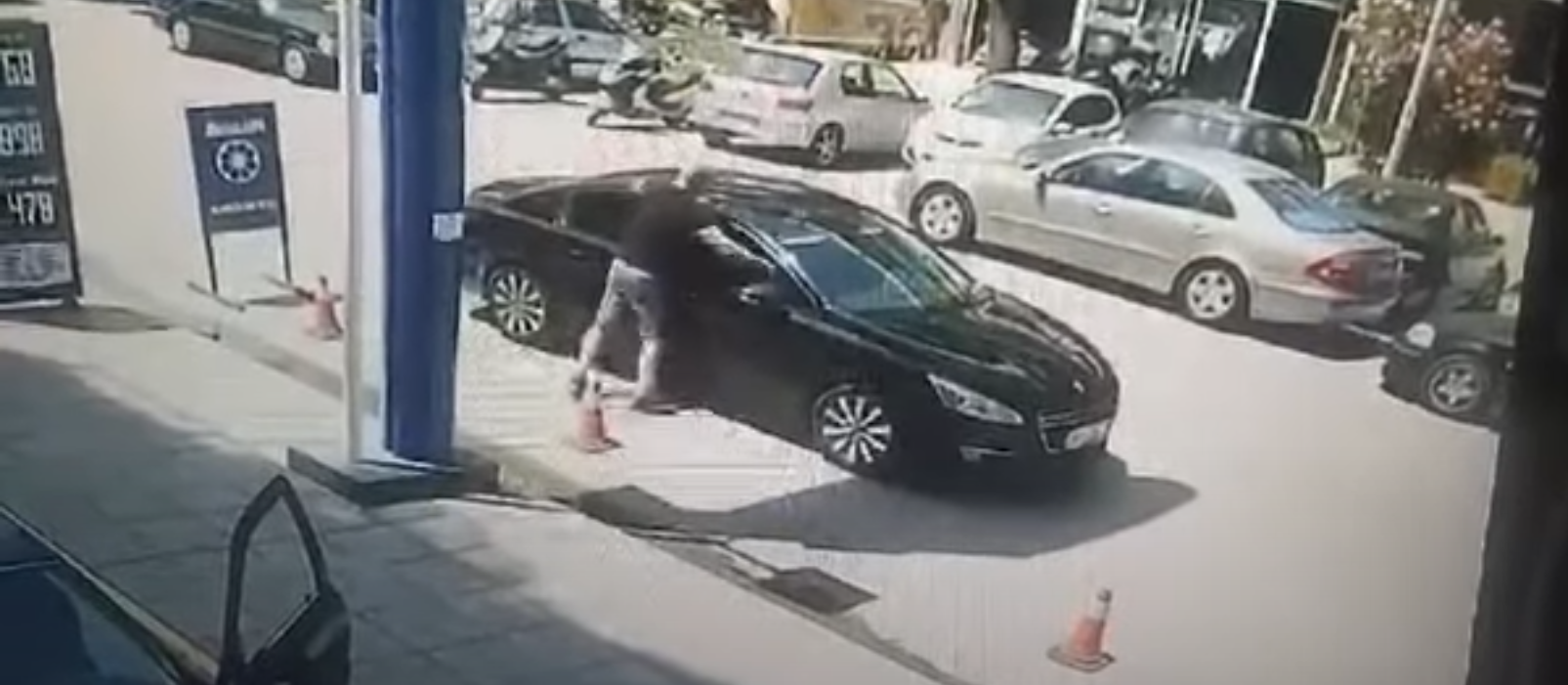 Θεσσαλονίκη: Η στιγμή της δολοφονίας του 51χρονου – Σοκαριστικό βίντεο
