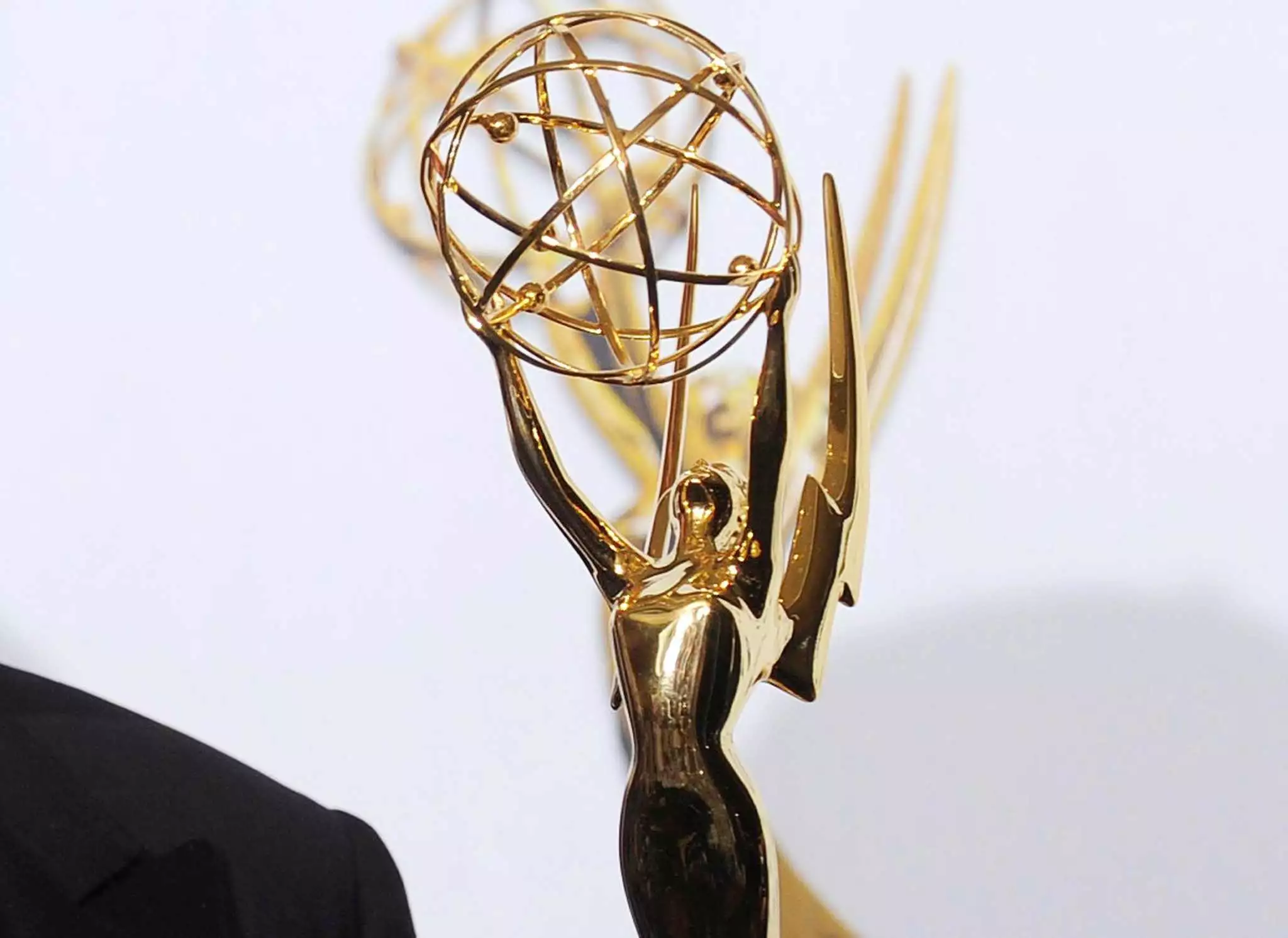Αναβάλλονται τα βραβεία Emmy 2023 – Στον «αέρα» η 75η τελετή απονομής