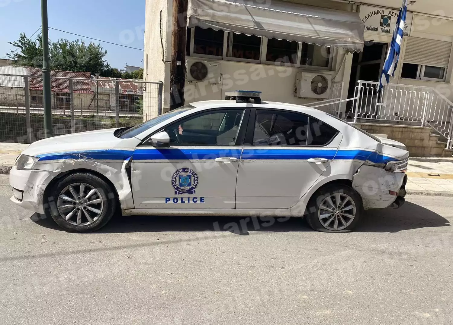 Φάρσαλα: Άνδρας προκάλεσε επεισόδιο χτυπώντας με το αυτοκίνητό του ένα περιπολικό