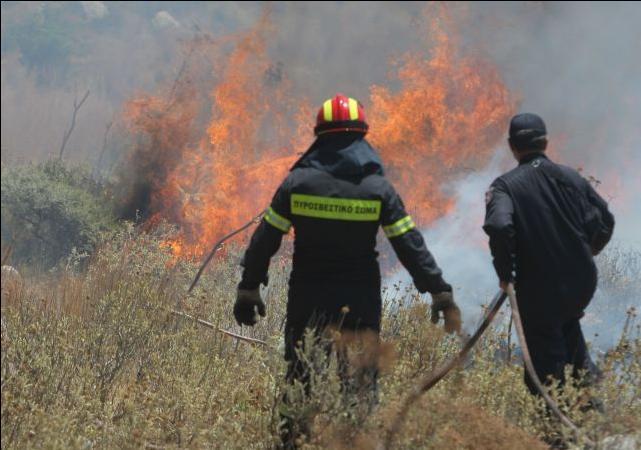 Περίθεια Κέρκυρας: Επιχειρούν εναέρια μέσα για την κατάσβεση Πυρκαγιάς