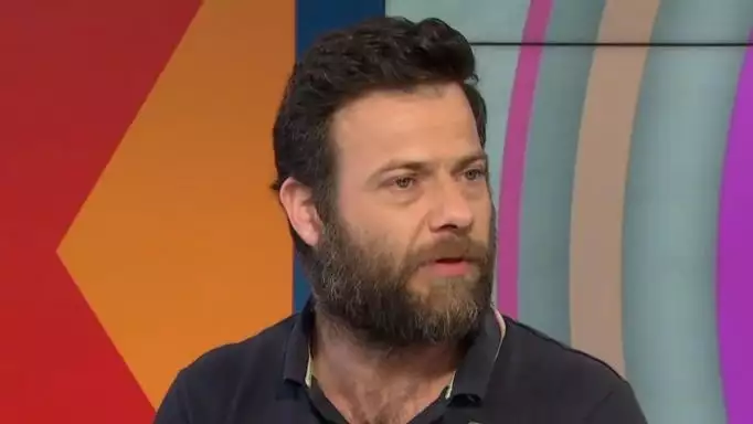 Ξέσπασε ο Ορέστης Τζιόβας με το θέαμα στην παραλία: «Άντε μοσχάρια!»