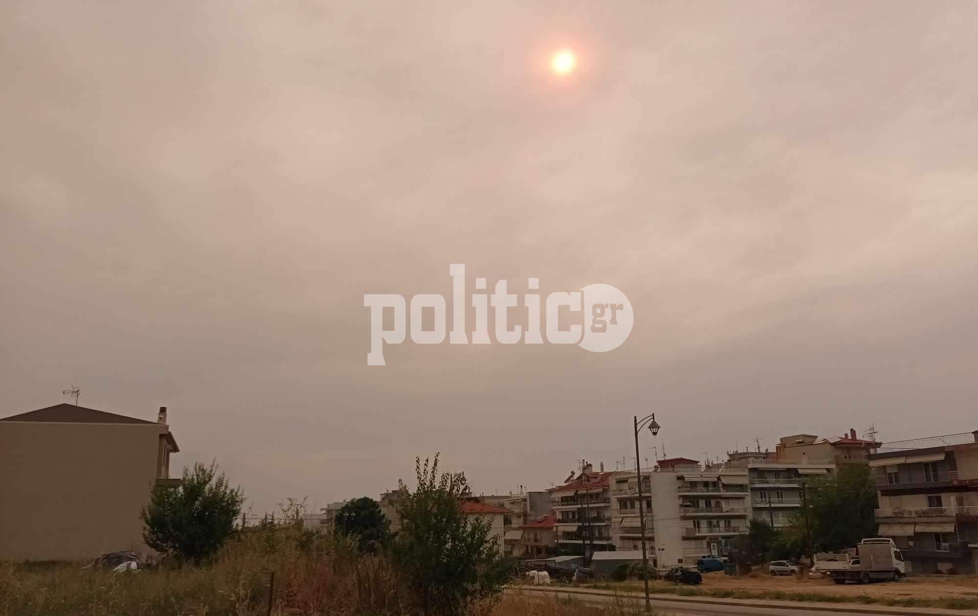 Υπό έλεγχο η φωτιά στη Χαλκιδική: Αποπνικτική η ατμόσφαιρα στον Πολύγυρο