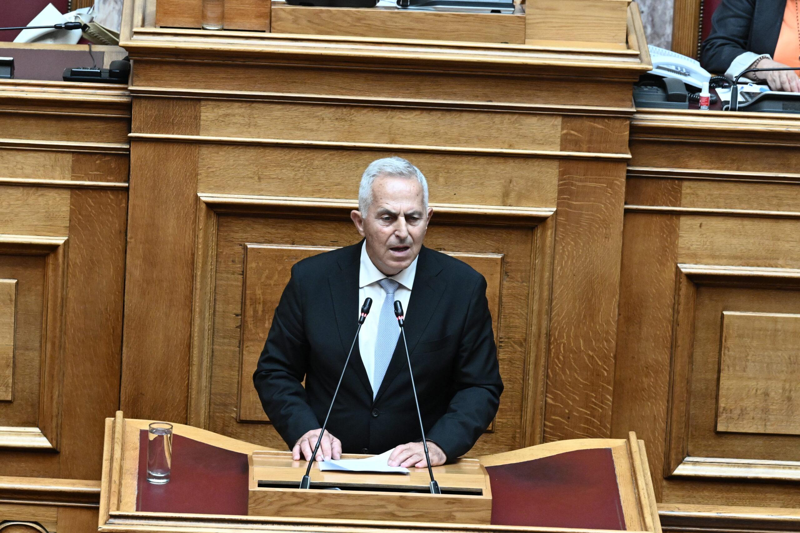 Αποστολάκης: «Δε μπορεί να μην υπάρχει στρατιωτική θητεία στην Ελλάδα» (ΒΙΝΤΕΟ)