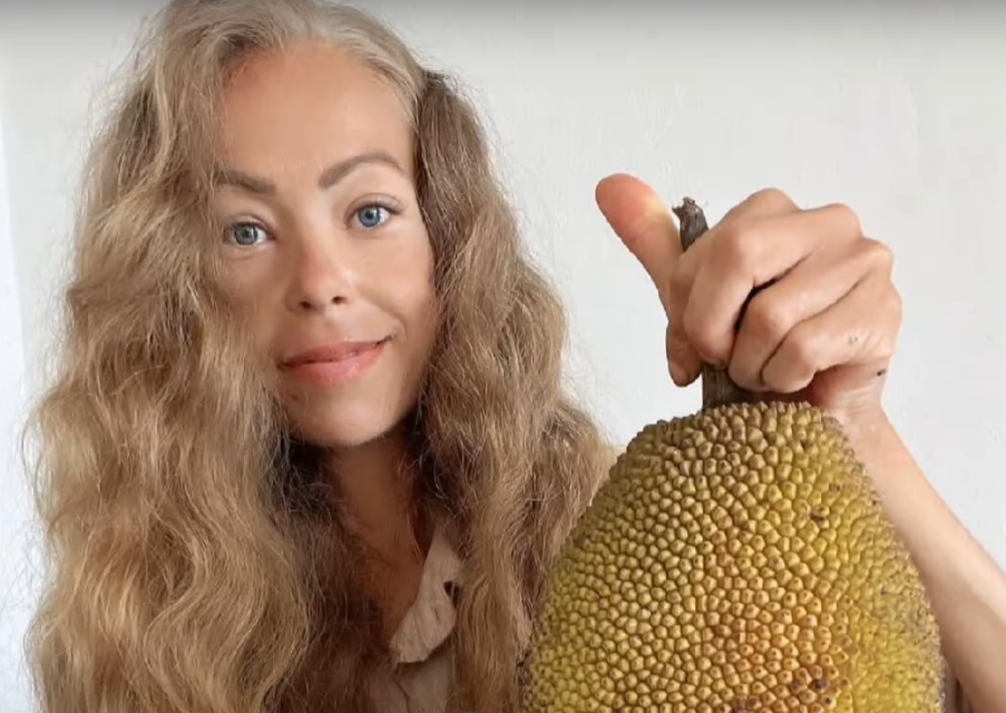 Η τελευταία ανάρτηση της vegan influencer πριν πεθάνει από ασιτία και εξάντληση – «Η ζωή δεν έχει νόημα»