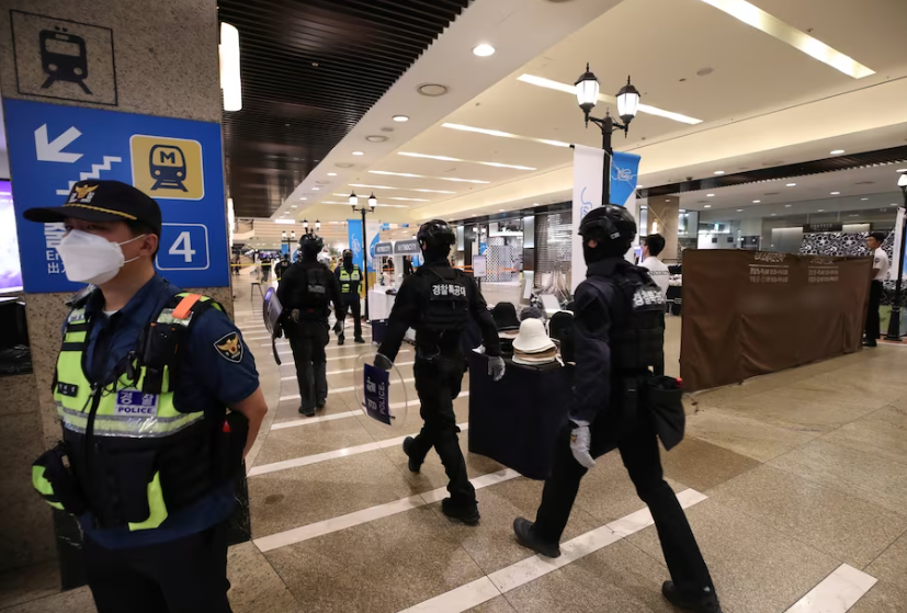 Τουλάχιστον 13 άτομα τραυματίστηκαν σε επίθεση με μαχαίρι στη Νότια Κορέα