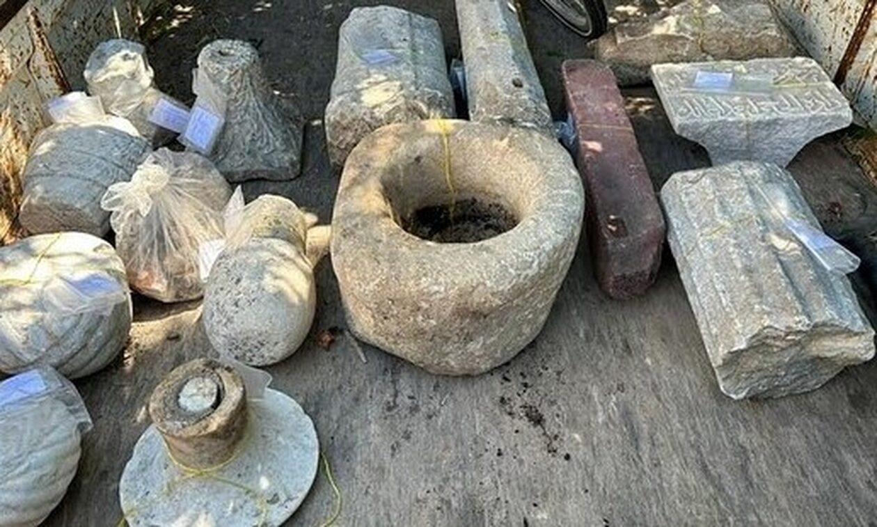 Κως: Εντοπίστηκαν αρχαία που ήταν εντοιχισμένα σε σπίτι – Δύο συλλήψεις