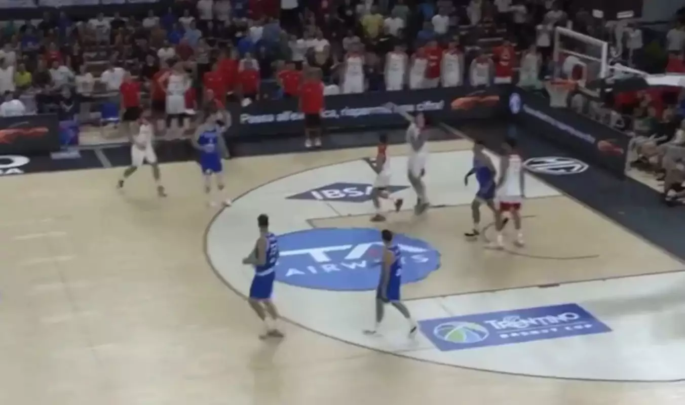 Απίστευτο buzzer beater τρίποντο στο Ιταλία – Τουρκία