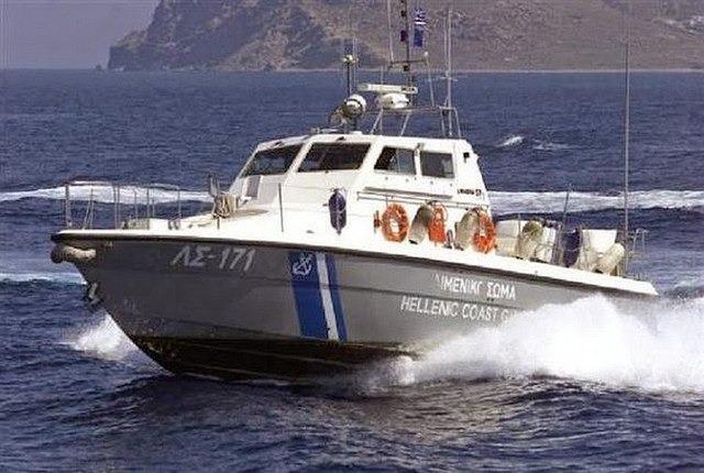 Στη Μύκονο κατέπλευσαν τα φορτηγά πλοία που συγκρούστηκαν στην Ικαρία
