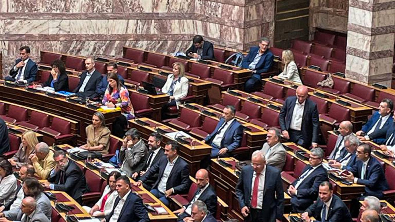 «Σπαρτιάτες»: Επέστρεψαν 4 ακόμη βουλευτές στην ΚΟ του κόμματος