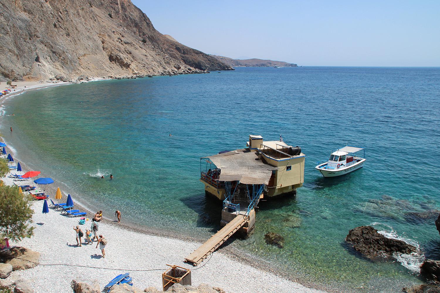 Εκκενώθηκε η παραλία «Γλυκά Νερά» στα Σφακιά υπό τον φόβο κατολίσθησης