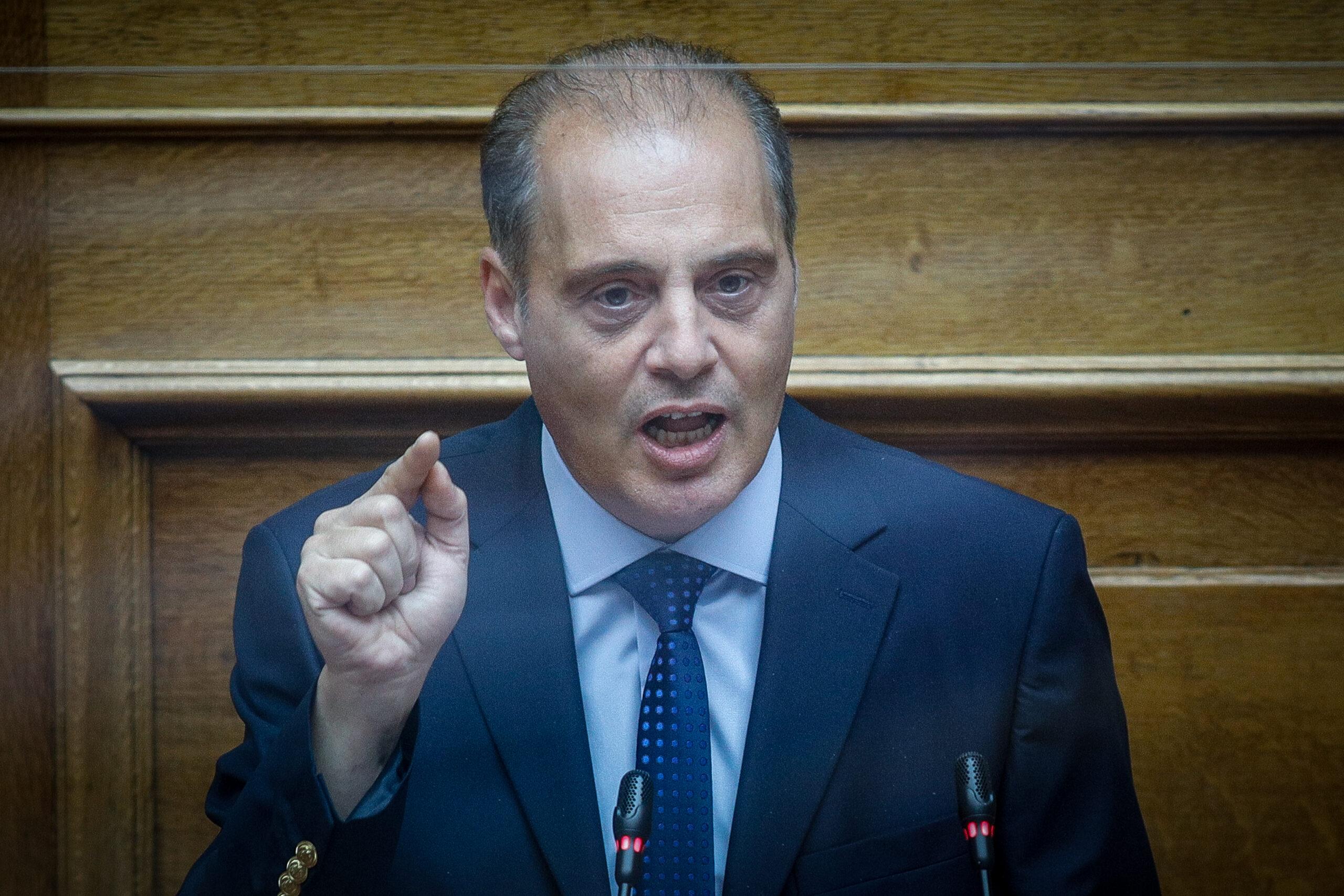 Κυρ. Βελόπουλος: Υποκριτικό, ΝΔ, ΠΑΣΟΚ και ΣΥΡΙΖΑ να νομοθετούν το ακαταδίωκτο