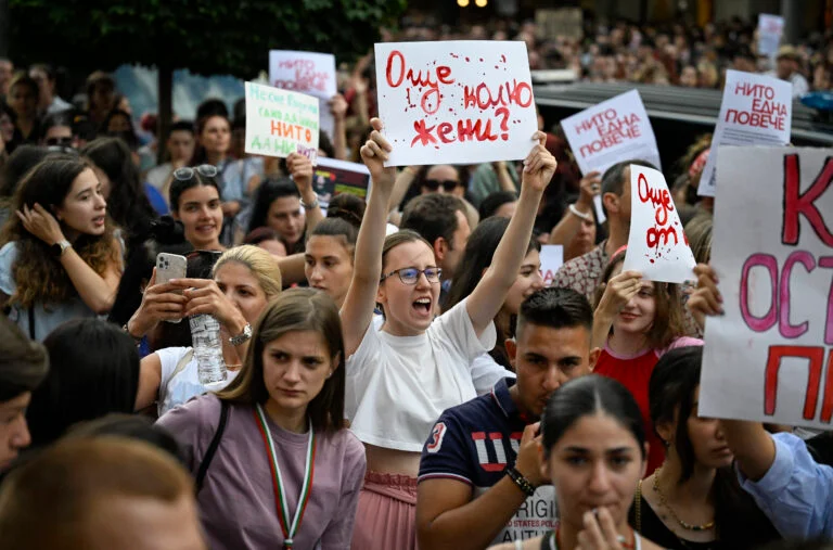 Βουλγαρία: 26χρονος μαχαίρωσε με 400 μαχαιριές την πρώην σύντροφό του και αφέθηκε ελεύθερος – Ξεχείλισε η οργή των πολιτών