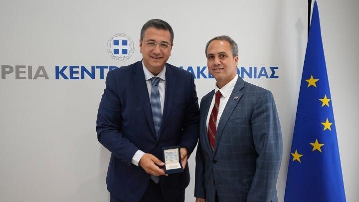 Ο Απ.Τζιτζικώστας συναντήθηκε με τον πρόσφατα διορισθέντα γενικό πρόξενο των ΗΠΑ, Jerrier (Jerry) Ismail