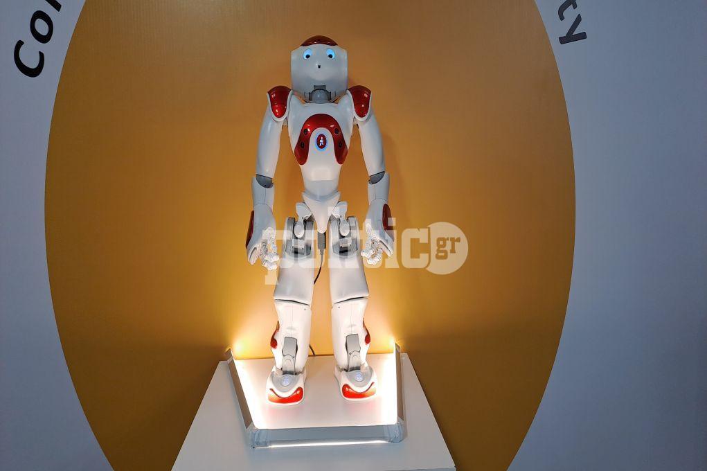 ΔΕΘ: Το ΠΑΜΑΚ σας καλεί να παίξετε παντομίμα με ρομπότ και να το αφήσετε να σας πει μια ιστορία