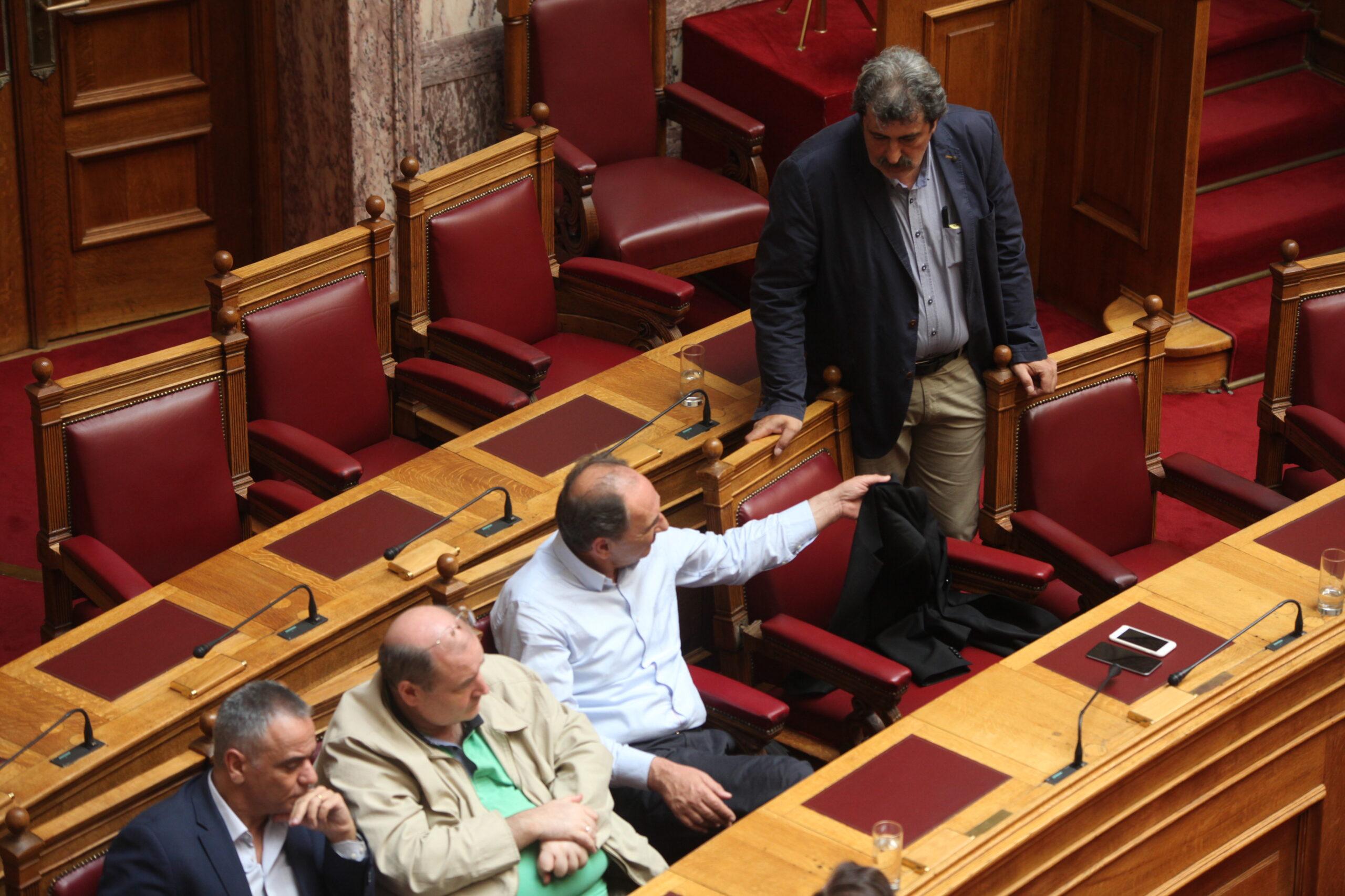 ΣΥΡΙΖΑ: Νέα «μέτωπα» στο εσωτερικό του κόμματος – Βέλη του Πολάκη κατά του Σταθάκη (ΦΩΤΟ)